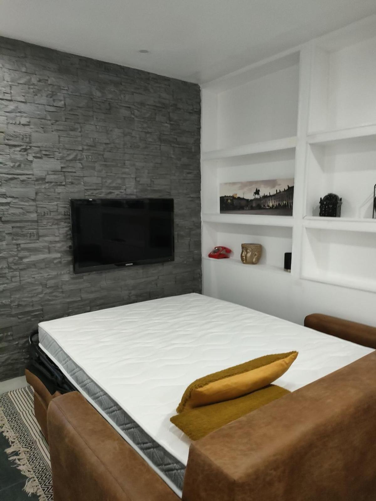 Apartament Le Petit Cocon - Parking Prive - Lyon Sud Vénissieux Zewnętrze zdjęcie