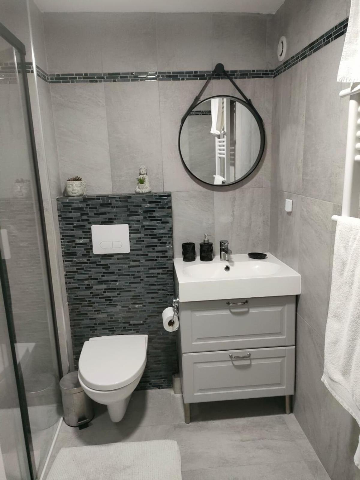 Apartament Le Petit Cocon - Parking Prive - Lyon Sud Vénissieux Zewnętrze zdjęcie