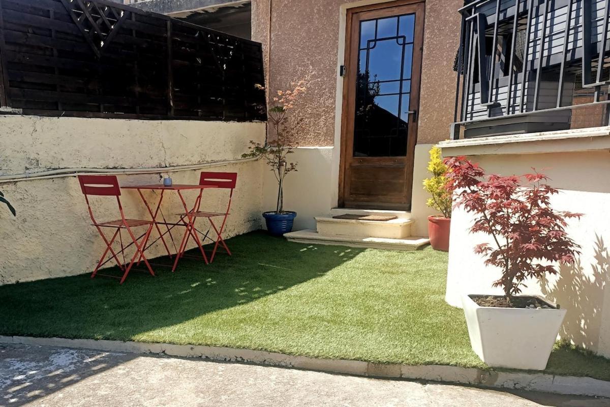 Apartament Le Petit Cocon - Parking Prive - Lyon Sud Vénissieux Zewnętrze zdjęcie